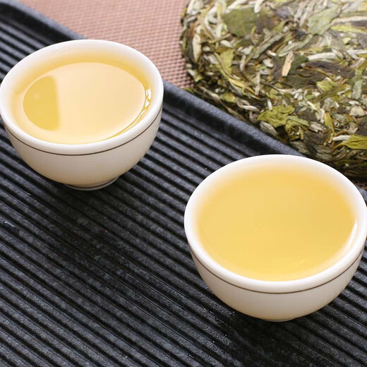 Fragrant new 2020 spring tea Fuding Fengxi high mountain white tea cake floral Fujian tea 300g hand-picked 300g factory packaging