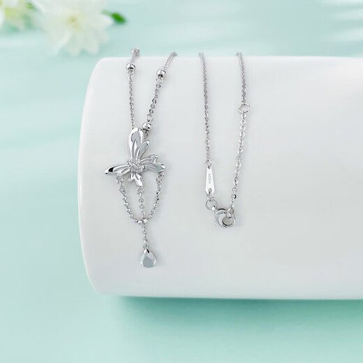Lao Fengxiang platinum necklace pt950 gemstone water drop tassel butterfly adjustment set chain for girlfriend and wife birthday gift platinum about 5.1g