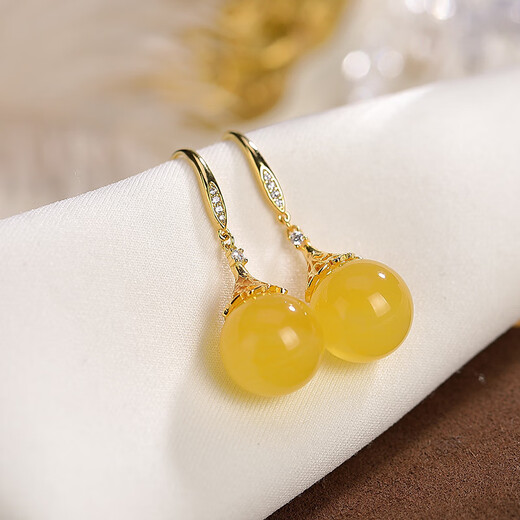 Chengyuanxiang CREORISETINS925 sterling silver gold-plated natural amber beeswax bead earrings, light and luxurious ladies' earrings, beeswax pair