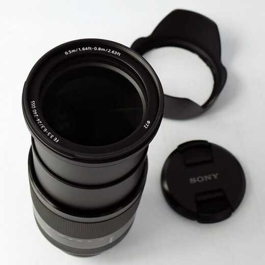 Sony (SONY) Sony Micro Single FE Mount Full Frame Zoom Camera Lens FE24-240mm One Lens for the World Gift Pack Edition