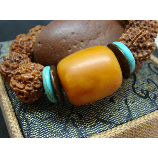 Luxurious natural old beeswax bucket beads top beads waist beads diamond star and moon bracelet bracelet bodhi beads diameter 20mm height 24mm single