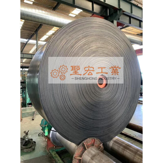 Rubber conveyor belt convex herringbone pattern anti-slip belt nylon conveyor belt wear-resistant sand and stone lifting belt black 3000mm