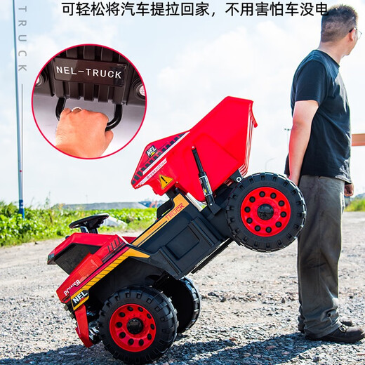 Schließen Sie sich mit zwei Sitzplätzen mit zwei Sitzen für Kinderwagen mit einem Allrad-Spielzeugauto für Kinder ein.