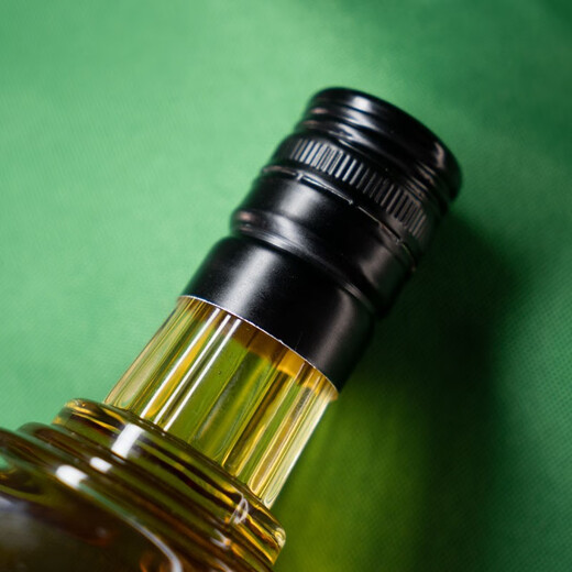 Emperor Rongma, whisky et vin d'Emposse importé, spiritueux 40 degrés, étiquette noire, simple pièce 700 ml, 1 bouteille