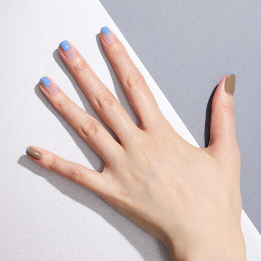 THREE Japan direct mail 2024 summer new natural plant topcoat quick-drying and long-lasting new color nail polish 7ml 13 CLOUD DANCER