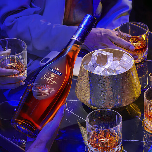 马爹利（Martell） VSOP 干邑白兰地 洋酒 法国进口 送礼佳选 名士 1500mL 1瓶 +礼袋