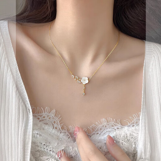 Grace Girl Camellia Necklace Women's High-end Light Luxury 2025 New Clavicle Chain as a Valentine's Day Birthday Gift for Girlfriend and Wife Camellia Necklace (Gold) - Local Warehouse