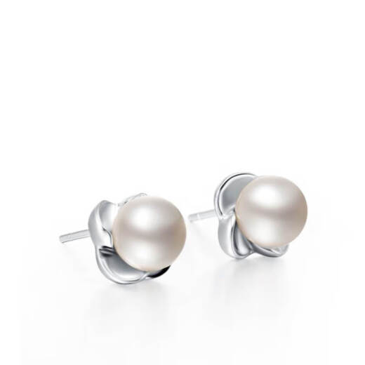 Chow Tai Fook Fresh Petals 925 Silver Pearl Stud Earrings, diameter approximately 7-7.5mmAQ32810