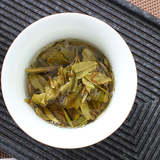 Fragrant new 2020 spring tea Fuding Fengxi high mountain white tea cake floral Fujian tea 300g hand-picked 300g factory packaging