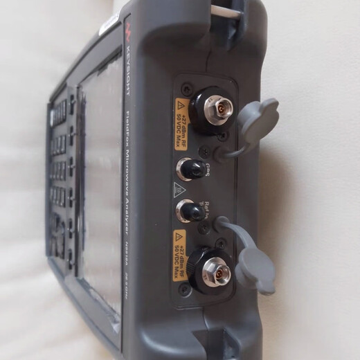 Keysight -Technologie N9918A Fieldfox Handheld -Mikrowellenanalysator, 26,5 GHz -Kabel und Antennenanalysator N9918a