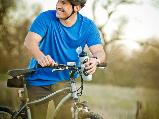 SCHWINN bicycle water bottle set, 680ml large capacity, anti-slip grip, lightweight alloy bracket, cycling water cup, original