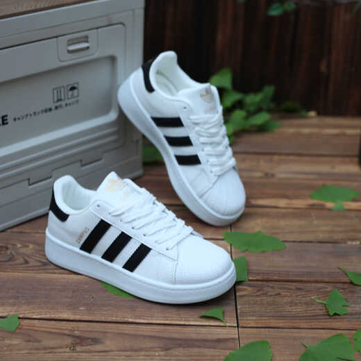 Changxiang huili hong kong style couple style 2024 style collégial classic moral d'entraînement chaussures chaussures de femme coquille de planche décontractée