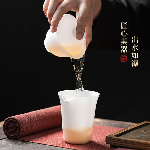 Teacher Shan Lihua's suet-fat jade tea cup, white porcelain tea bowl, single teacher's souvenir, thin tea-shaped tea bowl