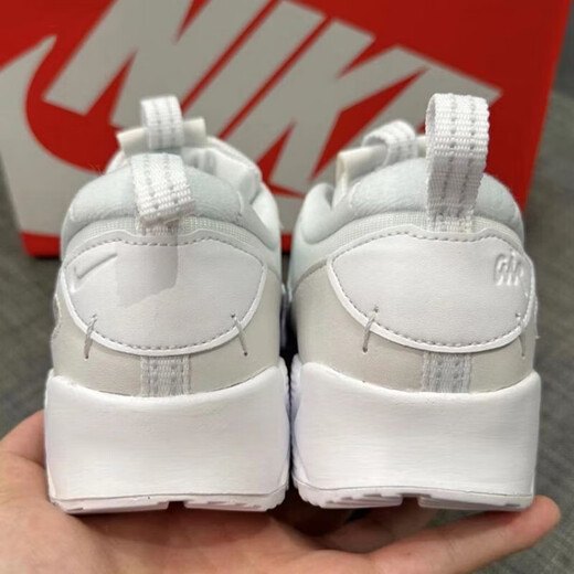 
Nike (Nike) women's shoes sneakers 2025 summer new AIR MAX 90 casual air cushion shoes low top cushioning running shoes DM9922-101 white 36