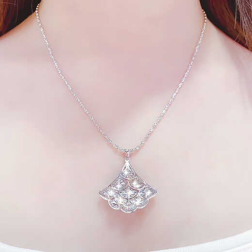 He Ye Exploding Pt950 Platinum Small Skirt Symphony Car Flower Pendant Real Gold and Platinum Double-sided Women's Model for Girls and Women Single Pendant 2.17 Grams Width 18mm Height 22mm with Buckle