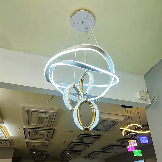 现代简约餐厅吊灯北欧创意个性饭厅餐桌吧台灯具网红轻奢水晶吊灯 3889/三色变光