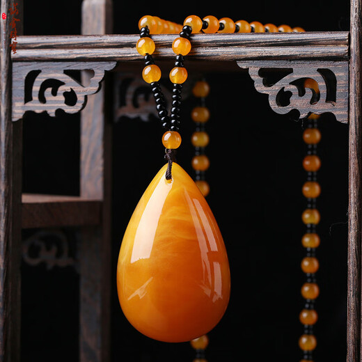 Fat Donglai's same style beeswax pendant Fu Lu Shou necklace water drop ethnic style amber old wax Ping An brand sweater for men and women Fu Lu Shou