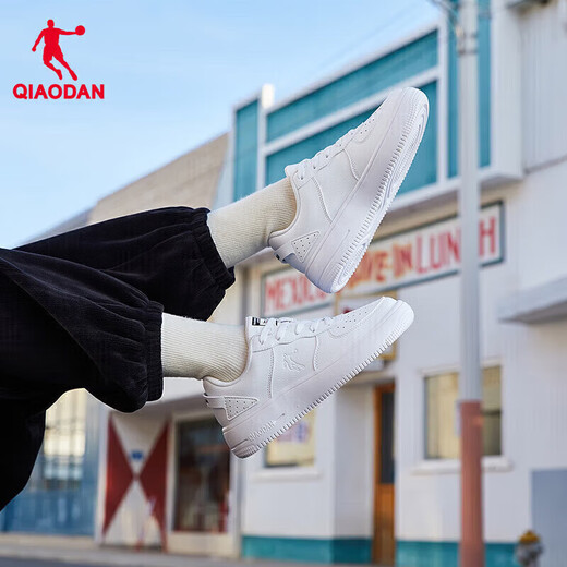Jordan women's shoes, leather sports shoes, leather face casual trends, versatile Air Force No. 1 thick sole height-enhancing white shoes