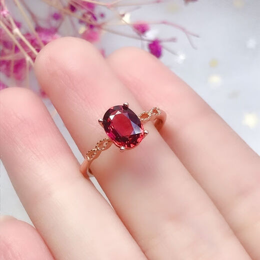 Suiyuxian salt burgundy garnet women's ring Japanese exquisite ring female Mozambique woman Wangfu stone burgundy pomegranate ring
