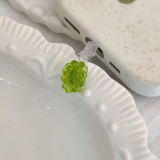 Ye Yu es adecuado para la versión transparente de un teles móviles de elevación verde, enchufe, accesorios de teléfonos móviles de moda tipo-C Android Apple a prueba de polvo Universal. La versión transparente de una serie 15 Green Lift Type-C (Enviar Anti-Per-Poss Rope) también es