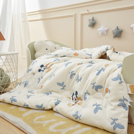 Disney Baby Pure Cotton Quilt im Sommer Neugeborenen Frühling und Herbst verdickte Abdeckung Quilt Kindergarten Klimaanlage ist in allen Jahreszeiten universell.