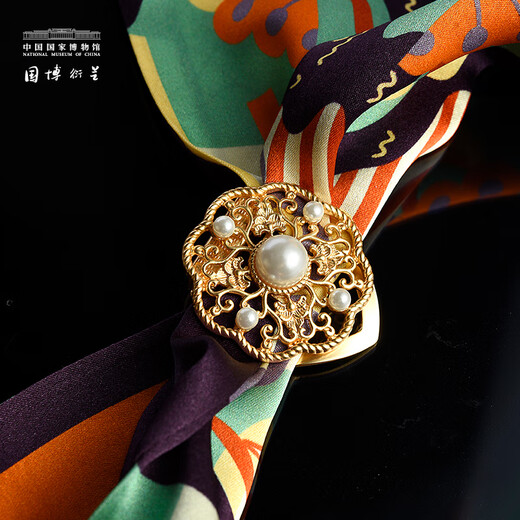 National Museum of China (NATIONAL MUSEUM OF CHINA) Eight-petal rhombus silk scarf buckle for women, classical and elegant jewelry, birthday gift, creative ancient style cultural and creative gift, sweater chain