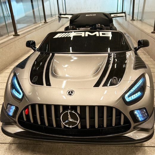 Join hands with Mercedes-Benz children's electric car, four-wheeled, seatable, remote-controlled swing for infants, boys and girls, baby toy car, upgraded silver paint + 12v1w1 large lithium battery + full function