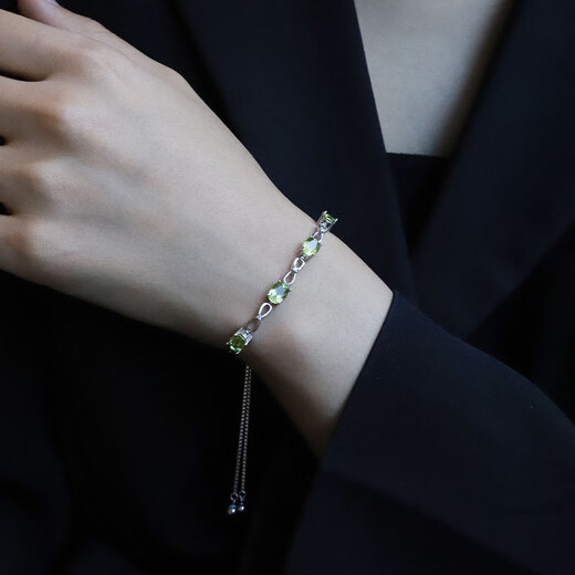 GEM STONE KING Bracelet 925 silver set with 4 carat green peridot niche design colorful gemstone bracelet as a Chinese Valentine's Day gift for your girlfriend
