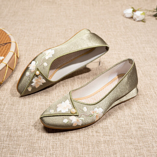 Yonghechun Komfortable Keilgestickte Schuhe elegante Mode-Frauenschuhe Anti-Rutsch alte Peking-Stoffschuhe Hanfu Mom Schuhe Cheongsam Frauen-Single-Schuhe C723-81-June Green 38 Standardnummer