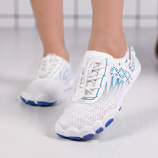 KMKA children's skipping rope indoor shock-absorbing adult fitness shoes soft sole lightweight men's and women's comprehensive physical training sports shoes white 29