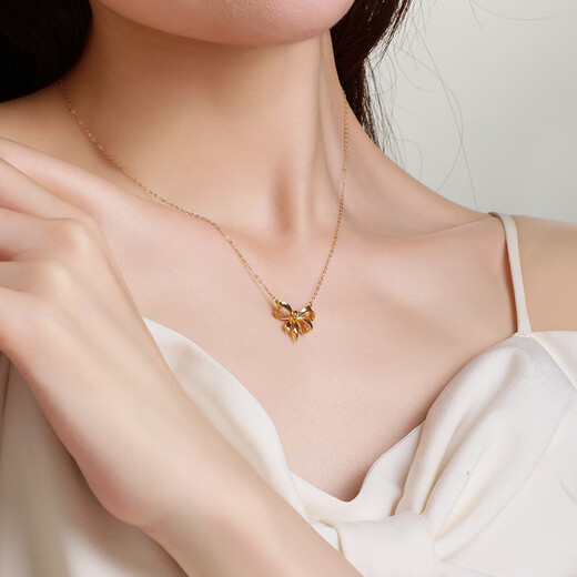 Chow Tai Sang 18K Gold Bow Necklace Fairy Light Luxury High-end Clavicle Chain for Girlfriend Birthday Gift 18K Gold Bow Chain Set