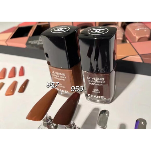 Chanel/Nail Polish 125/129/739/135/735/131/951/941/157 Top Coat New 113