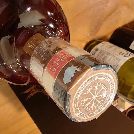 Yanagawa Fukuki FLOKI Single Malt Whisky Iceland Limited Shirley Barrel Smoked Oak Barrel Single Whisky Beer Barrel Single Malt 700mL 1 Bottle