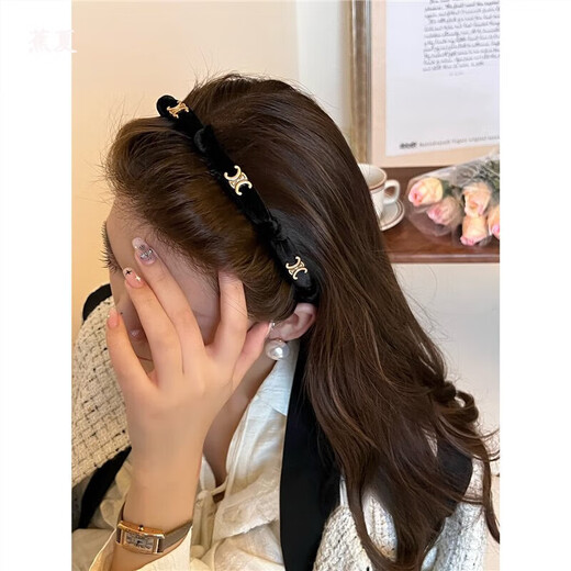 Jiaoxia Arc de Triomphe velvet headband for women 2024 Internet celebrity new face wash special hairpin headwear hair travel headband hair bundle Arc de Triomphe headband