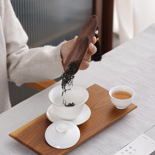 He Jiagong walnut tea spoon single shovel tea spoon Japanese-style household large wooden tea spoon walnut tea spoon (crescent)