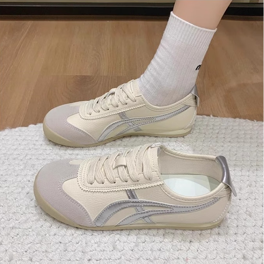 Huili Forrest Gump Shoes para mujeres en 2025 Nuevos zapatos blancos para zapatos de entrenamiento alemán alemanes delgados de verano.