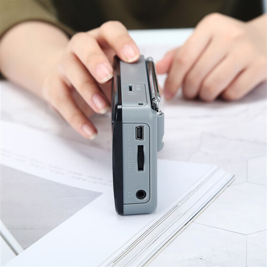 Sony Ericsson (soaiy) S91 radio for the elderly FM Walkman player portable charging plug-in card mini speaker mini English level 4 and 6 plug-in card for the elderly black