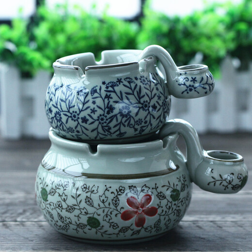 Japanese style farewell to the remaining smoke in the four seasons, underglaze color ashtray blue and white ceramic with sink ashtray pipe ashtray personality retro creative fashion ashtray gift large blue and white ashtray (19*14*9) single