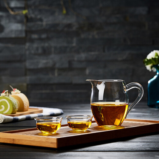 Lvchangming Glass Fair Cup with Tea Filter Tea Divider Tea Sea Thickened Heat-resistant Kung Fu Tea Accessories Set Yellow Handle Male Cup 350ml