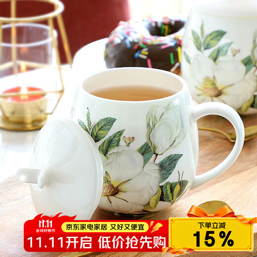Porcelain Knight Pot Belly Cup Bone China Mug with Lid and Spoon Cup Milk Cup Ceramic Water Cup Cute Korean Flower Coffee Cup Camellia Round Belly Cup with Lid + Spoon
