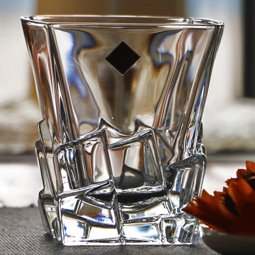 BOHEMIA imported from the Czech Republic BOHEMIA crystal glass whiskey spirit cup foreign wine cup juice cup creative beer cup iceberg style originally imported from the Czech Republic