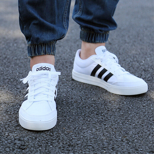 Adidas Herrenschuhe Herbst und Winter Neue Sportschuhe Neo atmungsaktives Low Top Casual Shoes AW3889 White AW3889 45