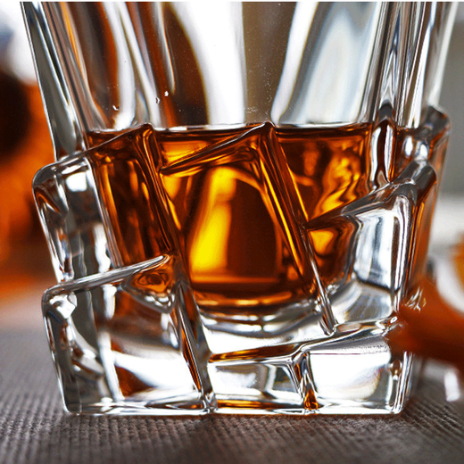 BOHEMIA imported from the Czech Republic BOHEMIA crystal glass whiskey spirit cup foreign wine cup juice cup creative beer cup iceberg style originally imported from the Czech Republic