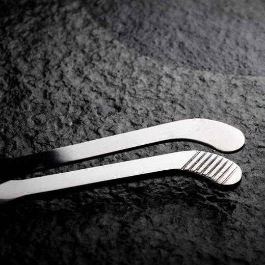 Hongtiepu thickened stainless steel tea clip metal tweezers tea clip Kung Fu tea set clip tea cup clip tea ceremony accessories No. 5 22 cm lengthened and thickened 3MM stainless steel tea clip