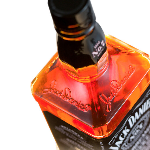 杰克丹尼（Jack Daniels）黑标1.75L  美国田纳西州  调和型  威士忌