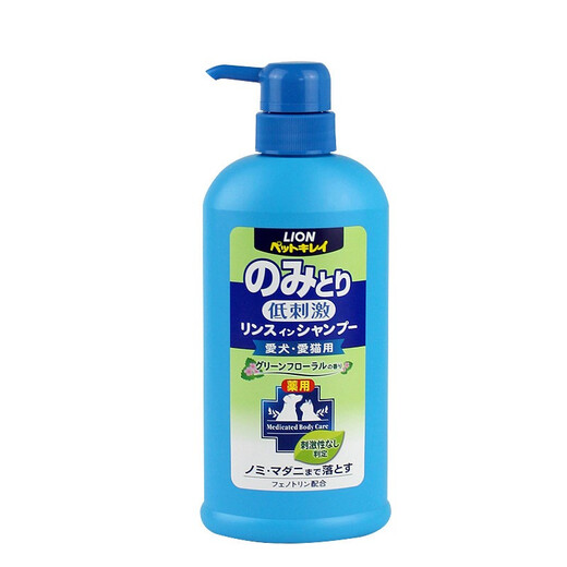 Lion Lion Pet, imported Japanese pet cat, dog bathing shower gel, double flea shampoo, bottled 550ml