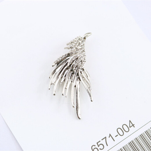 Men's suit brooch European and American general eagle domineering men's pin medal retro metal badge cap badge jewelry