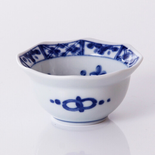 Light Peak imported from Japan, underglaze colored ceramic star anise small deep dish, Lan Lintang tableware blue and white appetizer small bowl, C style small flower AE232