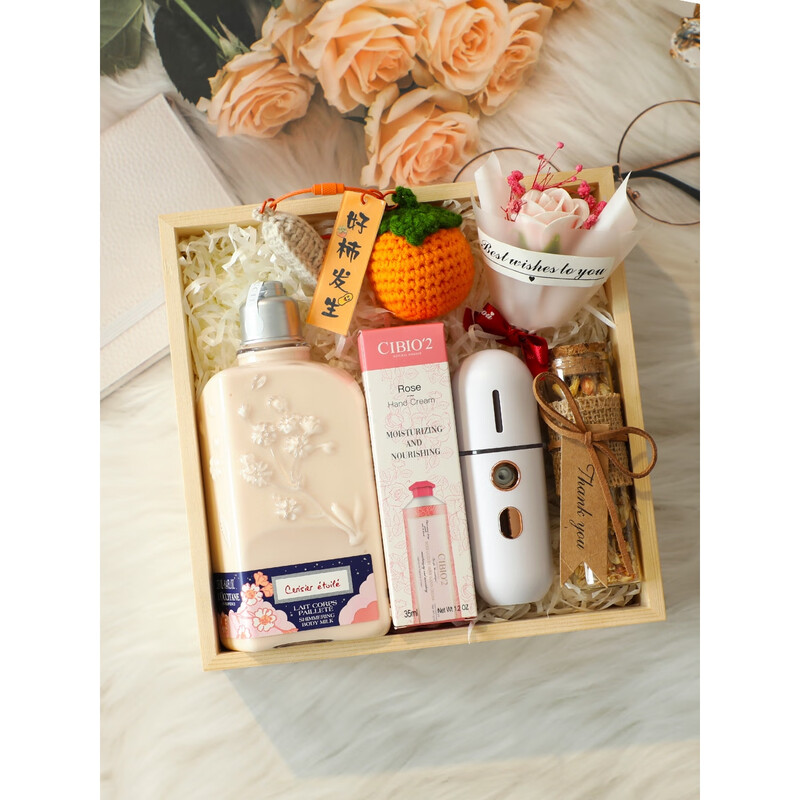 L'Occitane practical gift for best friend, girlfriend's birthday souvenir, aromatherapy wedding box, Dragon Boat Festival Teacher's Day teacher's graduation gift, fragrant wood - body lotion classic 01