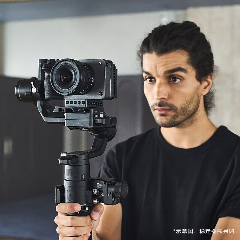 Sony (SONY) ILME-FX30 camera 4K high-definition digital camera fx30b professional shooting movie camera live broadcast travel portable handheld video recorder FX30 + Smog Rabbit Cage Package 2 One-year accident insurance + 256G card + tripod